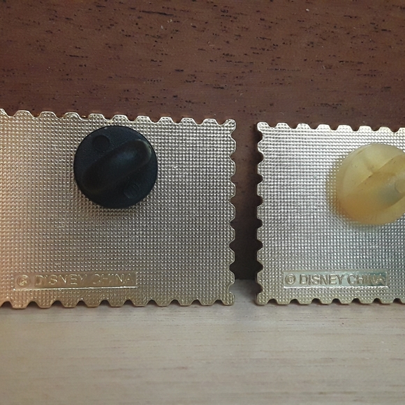 Piglet and Eeyore stamps pins rare.... - Picture 1 of 2